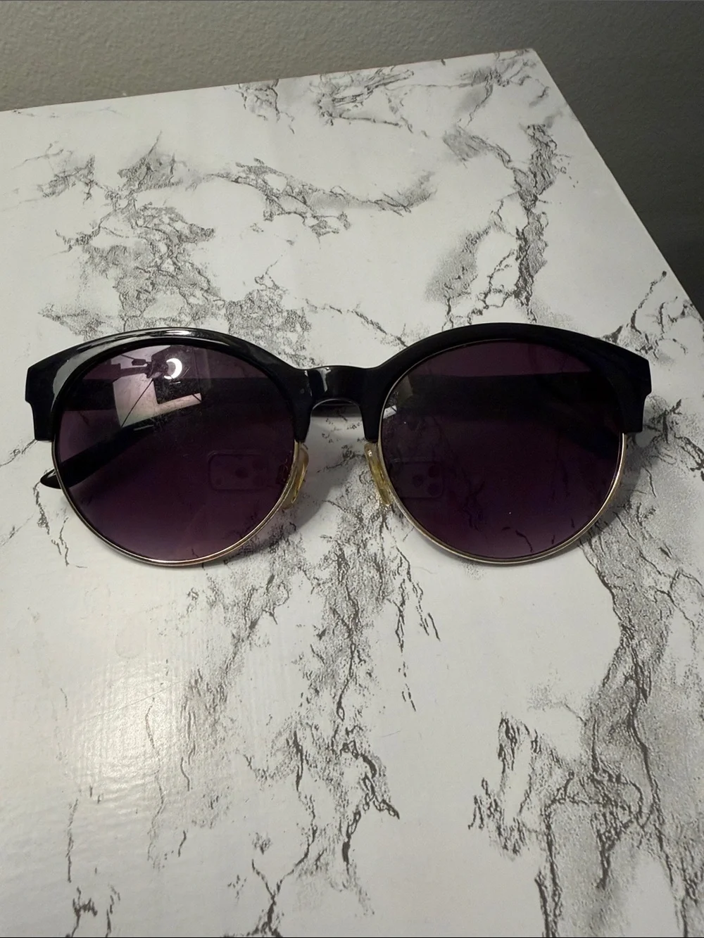 Women's Round Sunglasses - Purple Lenses